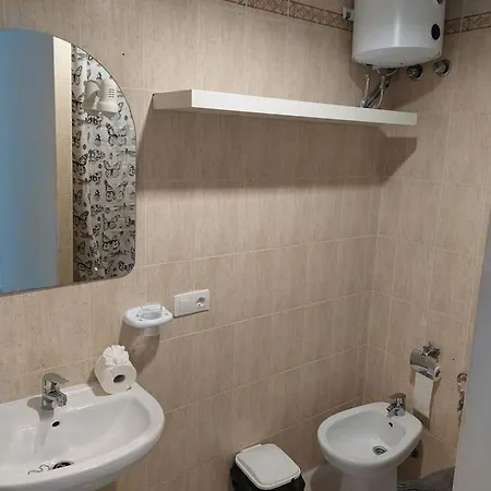 Lejlighed In - 1 Or 2 Bedrooms *