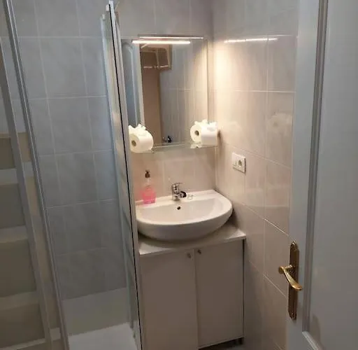 In - 1 Or 2 Bedrooms